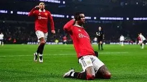 “18岁新星王钰栋国家队首秀惊艳，中超赛场助力双助攻表现抢眼！”